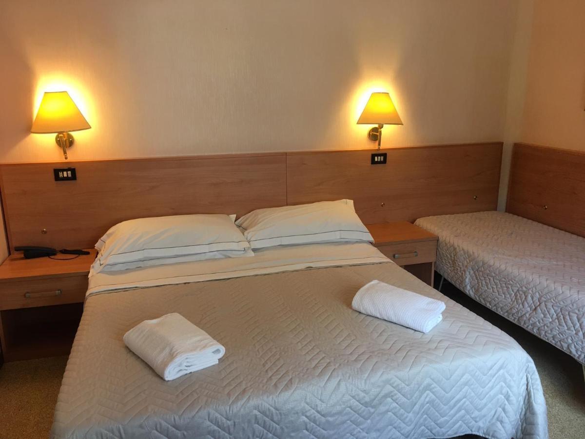 Hotel Delle Ortensie 퓨기 외부 사진