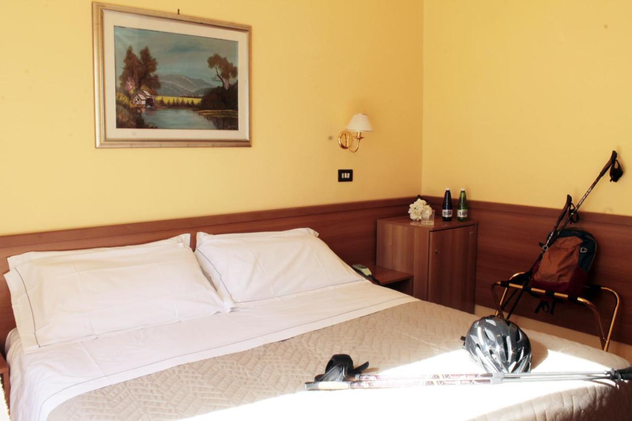 Hotel Delle Ortensie 퓨기 외부 사진