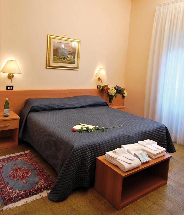 Hotel Delle Ortensie 퓨기 외부 사진