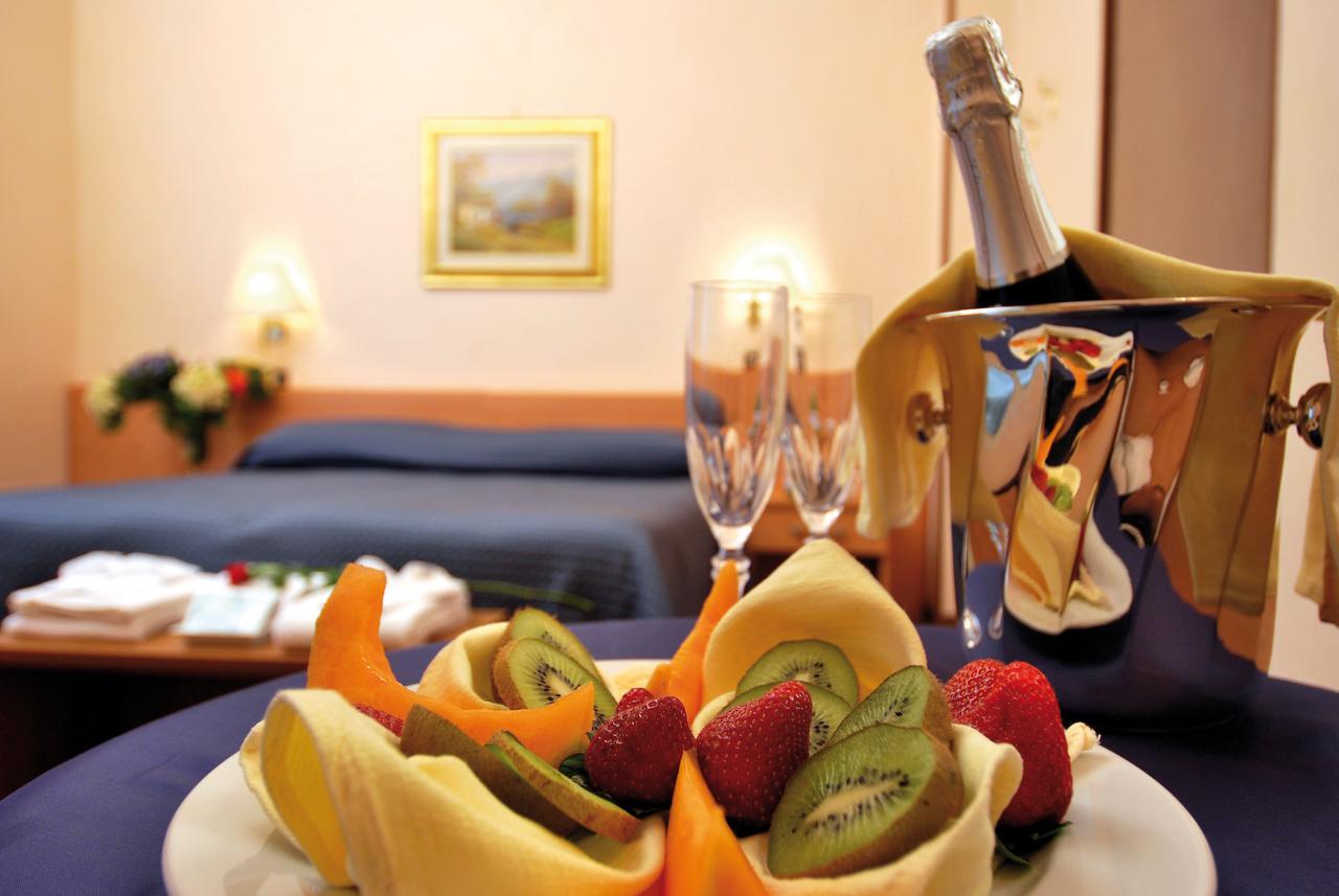 Hotel Delle Ortensie 퓨기 외부 사진