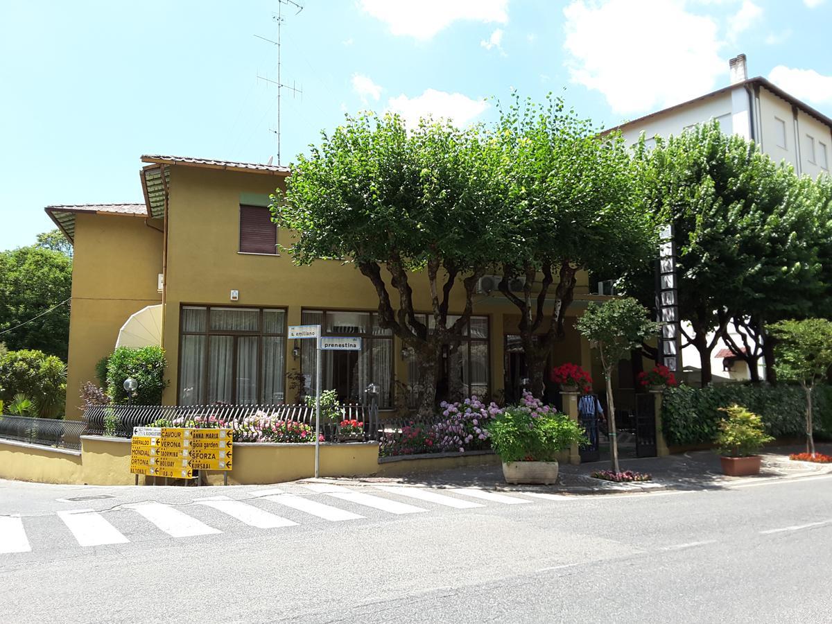 Hotel Delle Ortensie 퓨기 외부 사진