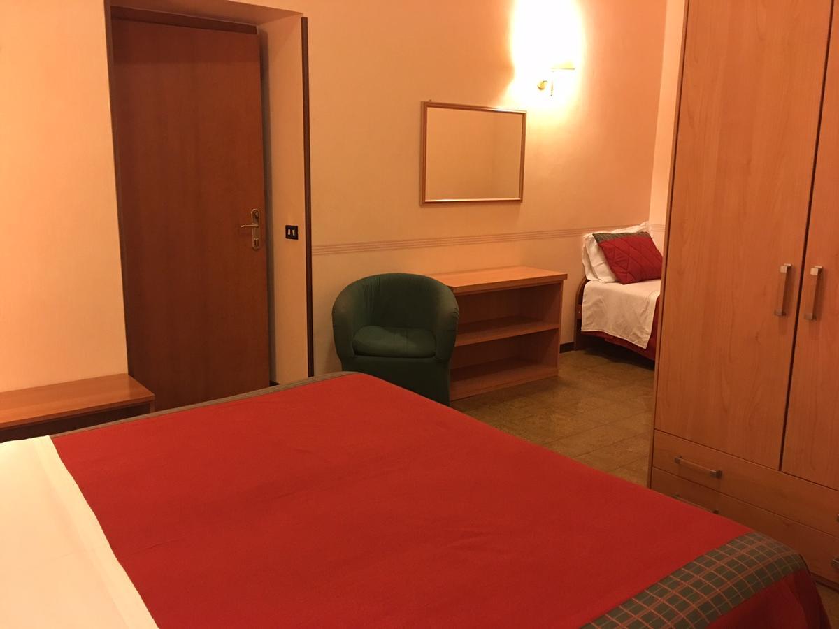Hotel Delle Ortensie 퓨기 외부 사진